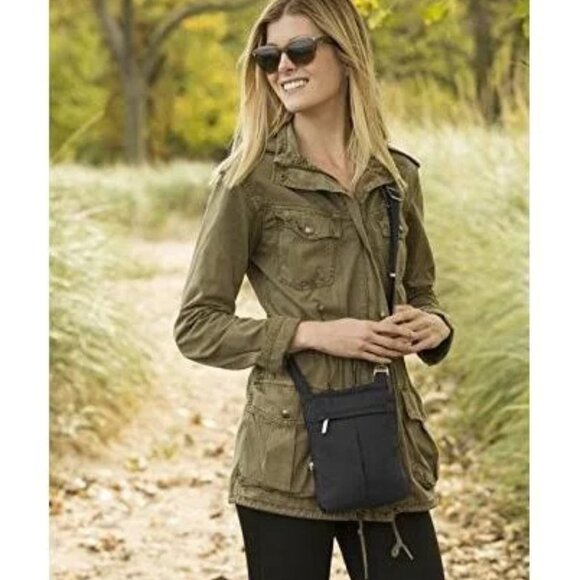 Travelon Women's Anti-Theft Classic Light Slim Bag In Black - NWT - Picture 1 of 8